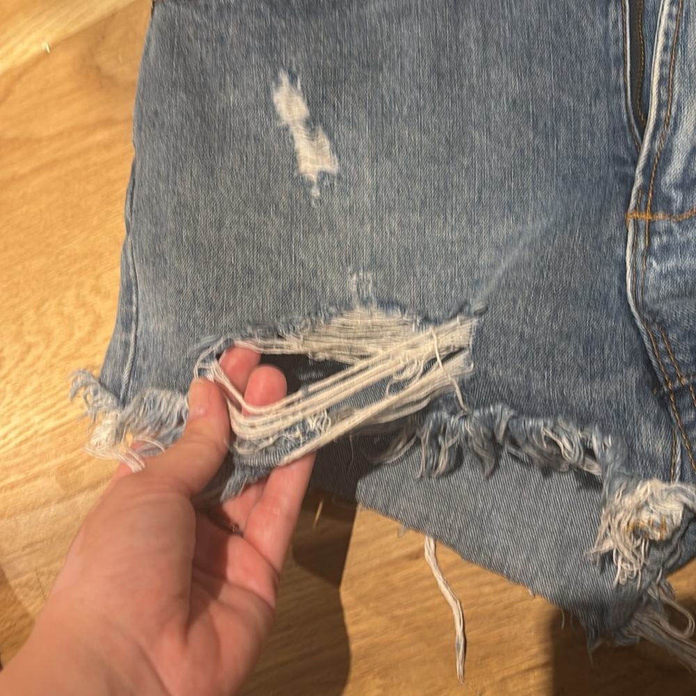 Articles of Society, Women’s Jean Shorts, Distressed, Great Condition! Size 28 - Picture 3 of 11